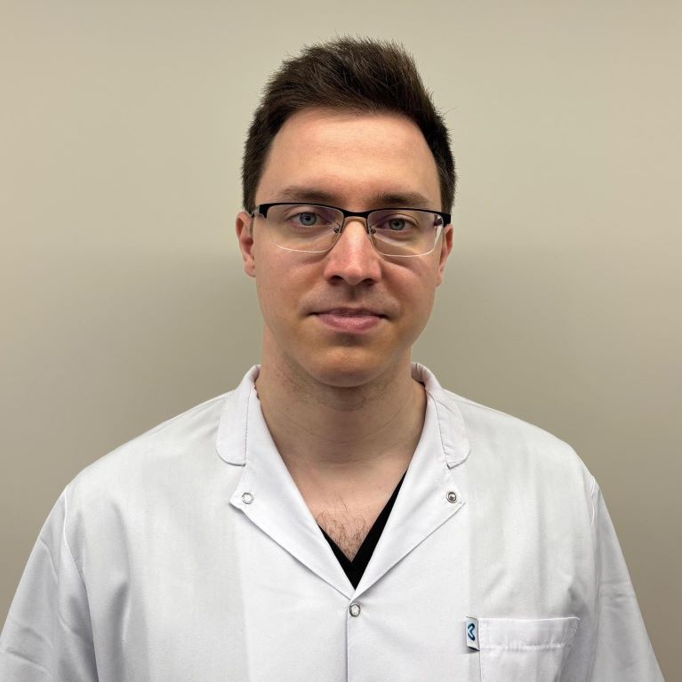 Dr-Razvan-Dumitru-Clinica-Klass